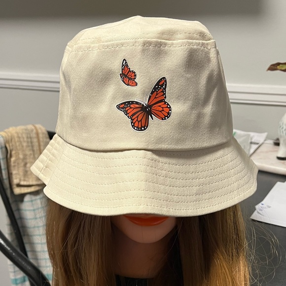 Butterfly bucket hat - Picture 3 of 3
